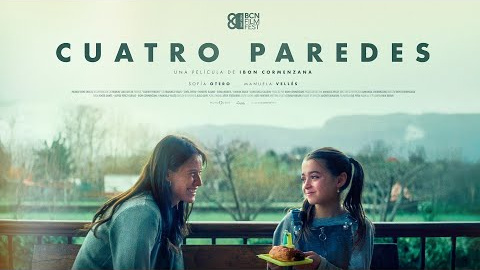 Sofía es una niña de 10 años que, tras la repentina muerte de su padre, debe enfrentarse junto a su madre a una nueva vida en la que las dos deberán luchar por salir adelante. Para sobrellevar esta compleja situación, Sofía buscará su refugio en el teatro, una realidad paralela que le permitirá evadirse al mismo tiempo que le descubrirá su verdadera vocación.

