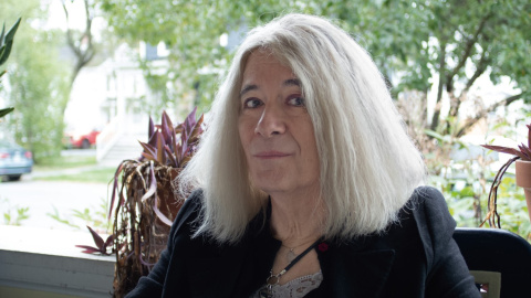 Lucy Sante describe en Ella era yo su transición de género.