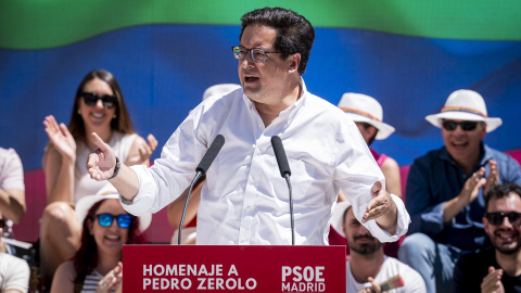El ministro para la Transformación Digital y de la Función Pública, Óscar López, interviene durante el homenaje a Pedro Zerolo en Madrid el 8 de junio de 2025.