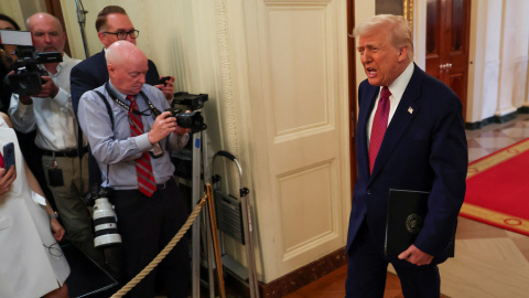 El presidente de EEUU, Donald Trump, a su llegada a una comparecencia ante los medios en la Casa Blanca, en Washington. El presidente de EEUU, Donald Trump, a su llegada a una comparecencia ante los medios en la Casa Blanca, en Washington.