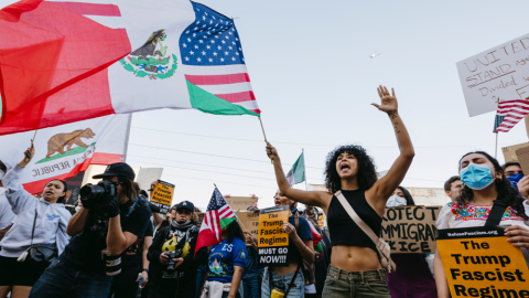 Protestas en Los Angeles contra las redadas migratorias impuestas por el gobierno de Donald Trump el 12 de junio de 2025. Protestas en Los Angeles contra las redadas migratorias impuestas por el gobierno de Donald Trump el 12 de junio de 2025.