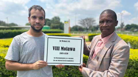 documental tv3 negro banyoles El documentalista Fèlix Colomer y el descendiente del Negro de Banyoles.