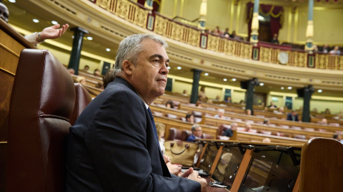 (Foto de ARCHIVO)El secretario de Organización del PSOE, Santos Cerdán, durante una sesión plenaria en el Congreso de los Diputados, a 12 de junio de 2025, en Madrid (España). El secretario de Organización del PSOE aparece en unas grabaciones que se encuentran en poder de la Unidad Central Operativa de la Guardia Civil (UCO) y en las que se habla de amaños en las adjudicaciones de obras y del cobro de comisiones, implicando al político en el ‘caso Koldo’.Jesús Hellín / Europa Press12 JUNIO 2025;CONGRESO;POLÍTICA;KOLDO;PLENO12/6/2025