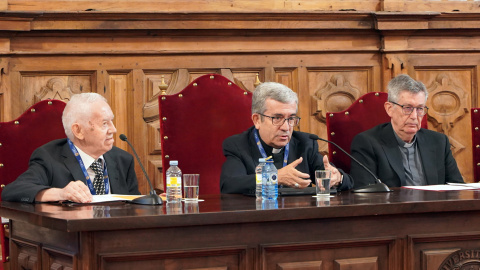 El presidente de la Conferencia Episcopal Española, Luis Argüello García, en un acto en la Universidad Pontificia de Salamanca. El presidente de la Conferencia Episcopal Española, Luis Argüello García, en un acto en la Universidad Pontificia de Salamanca.