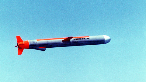 Misil Tomahawk de la marina estadounidense el 23 de octubre de 1996. Misil Tomahawk de la marina estadounidense el 23 de octubre de 1996.