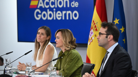 Los ministros Carlos Cuerpo, Pilar Alegría y Sara Aagesen durante la rueda de prensa posterior al Consejo de Ministros.