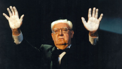 José Luis Borau, en el discurso de las 'manos blancas' José Luis Borau, en el discurso de las 'manos blancas'.