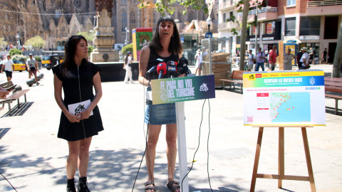 Su Moreno i Laure vega presenten la campanya de la CUP contra el turisme Su Moreno i Laure vega presenten la campanya de la CUP contra el turisme