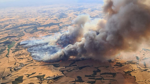 Imagen aérea del incendio de La Segarra, en Lleida.