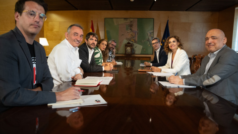 Imagen de la reunión mantenida este miércoles entre PSOE y Sumar en el Congreso de los Diputados.