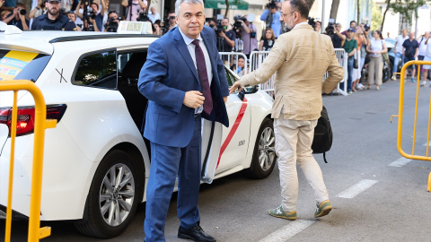 El exsecretario de Organización del PSOE Santos Cerdán a su llegada a declarar en el Tribunal Supremo, a 30 de junio de 2025, en Madrid
