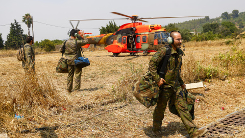 Un helicóptero de la Unidad Militar de Emergencias, este martes.