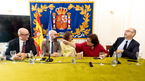 Fernando Portillo, Cristina Dexeus, María Jesús del Barco y Sergio Oliva ofrecen declaraciones a los medios con motivo de la huelga de jueces y fiscales el 1 de julio de 2025. Fernando Portillo, Cristina Dexeus, María Jesús del Barco y Sergio Oliva ofrecen declaraciones a los medios con motivo de la huelga de jueces y fiscales el 1 de julio de 2025.