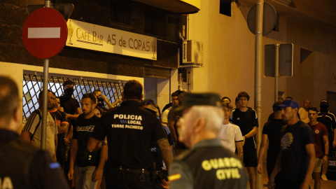 Agentes de Policía Local y Guardia Civil durante los altercados en Torre Pacheco, Murcia (España). Agentes de Policía Local y Guardia Civil durante los altercados en Torre Pacheco, Murcia (España).