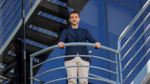 Pablo Bustinduy: "Ninguna empresa puede estar por encima de la ley, y si la infringe, actuaremos caiga quien caiga" Entrevista a Pablo Bustinduy, ministro de Derechos Sociales, Consumo y Agenda 2030