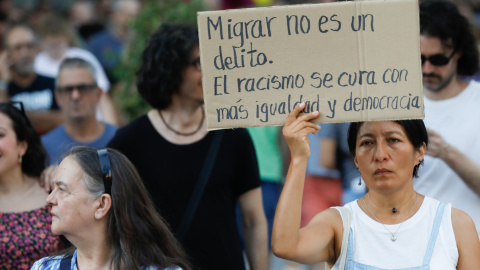 Varias mujeres durante una concentración antirracista en Murcia. Varias mujeres durante una concentración antirracista en Murcia.