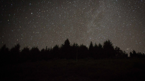 EuropaPress_5378672_lluvia_perseidas_vista_sierra_os_ancares_13_agosto_2023_lugo_galicia_espana Lluvia de Perseidas vista desde la sierra de Os Ancares, en Lugo