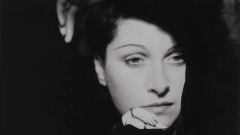 La fotógrafa Dora Maar retratada por Man Ray. La fotógrafa Dora Maar retratada por Man Ray.