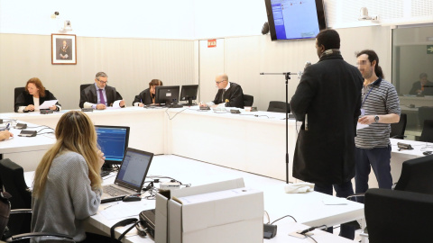 La Audiencia Nacional en un juicio por autoadoctrinamiento terrorista. La Audiencia Nacional en un juicio por autoadoctrinamiento terrorista.