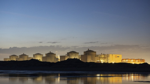 afp__20250811__699r8nt__v1__highres__filesfranceenergynuclear_720 Vista de la central nuclear de Gravelines, en la costa norte de Francia.