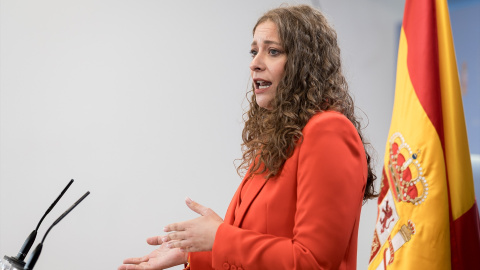 EuropaPress_6846001_primera_rueda_prensa_portavoz_pp_congreso_ester_munoz_congreso_diputados Ester Muñoz, en el Congreso de los Diputados, a 8 de julio de 2025, en Madrid (España).