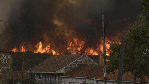 Imagen de archivo del incendio forestal en Vilela, Ourense, a 15 de agosto de 2025. Imagen de archivo del incendio forestal en Vilela, Ourense, a 15 de agosto de 2025.