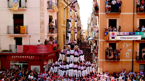 2 de 9 amb folre i manilles de la Jove de Tarragona per la diada de Sant Magí 2 de 9 amb folre i manilles de la Jove de Tarragona per la diada de Sant Magí