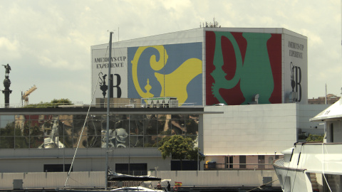 L'espai on s'ubicava l'America's Cup Experience, encara amb la imatge visible L'espai on s'ubicava l'America's Cup Experience, encara amb la imatge visible