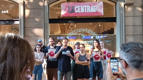 Protesta de trabajadores de la librería La Central.
