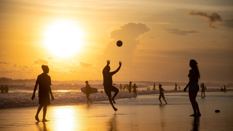 Gente en la playa Gente en la playa