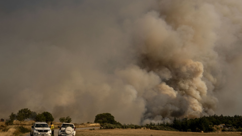 841762480cc6776fd76e1db3ae1ec11c5165d786 Labores de extinción en el nuevo incendio declarado este miércoles en A Gudiña (Ourense).