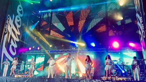 El grupo Tattoo actuando el pasado 13 de agosto en las fiestas de Villahormes. El grupo Tattoo actuando el pasado 13 de agosto en las fiestas de Villahormes.