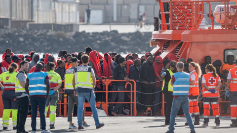 Imagen de un cayuco llegando a Lanzarote en 2024.