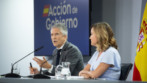 El ministro del Interior, Fernando Grande-Marlaska, y la ministra de Educación, Formación Profesional y Deporte y portavoz del Gobierno, Pilar Alegría, durante una rueda de prensa posterior a la reunión del Consejo de Ministros El ministro del Interior, Fernando Grande-Marlaska, y la ministra de Educación, Formación Profesional y Deporte y portavoz del Gobierno, Pilar Alegría, durante una rueda de prensa posterior a la reunión del Consejo de Ministros.
