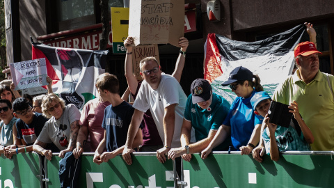 Varias personas protestan contra la participación del equipo ciclista Israel-Premier Tech en la Vuelta a España 2025, a 27 de agosto de 2025, en Figueres, Girona, Catalunya Varias personas protestan contra la participación del equipo ciclista Israel-Premier Tech en la Vuelta a España 2025, a 27 de agosto de 2025, en Figueres, Girona, Catalunya