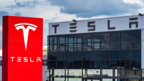 6.980.000 € y un 28,4% más de ventas: a pesar de Elon Musk, Tesla logra en España un récord histórico de beneficios 6.980.000 € y un 28,4% más de ventas: a pesar de Elon Musk, Tesla logra en España un récord histórico de beneficios