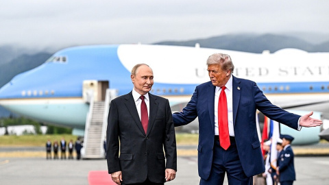 Donald Trump y Vladimír Putin en Alaska. Donald Trump y Vladimír Putin en Alaska.