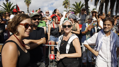 La exalcaldesa de Barcelona, Ada Colau, poco antes de embarcarse en la Flotilla.