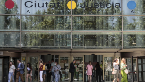 Vista general de la Ciudad de la Justicia de Valencia. Vista general de la Ciudad de la Justicia de Valencia.