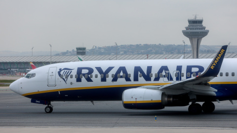 Foto de archivo avión Ryanair en el aeropuerto Adolfo Suárez Madrid-Barajas