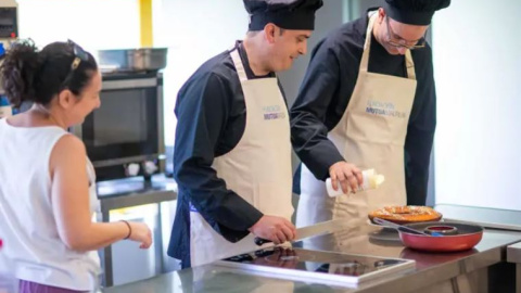 Proyecto Ayudas Sociales Fundación Mutua- Escuela de Oficios Fundación AMAS. Proyecto Ayudas Sociales Fundación Mutua- Escuela de Oficios Fundación AMAS.