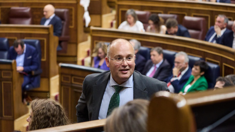 El secretario general del PP, Miguel Tellado, durante un pleno extraordinario, en el Congreso de los Diputados.