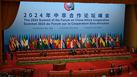 EuropaPress_6193143_05_september_2024_china_beijing_the_plenary_hall_of_the_great_hall_of_the (1) Ceremonia de apertura del Foro sobre Cooperación China-África (FOCAC) en Beijing.