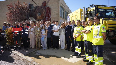 El presidente del Gobierno, Pedro Sánchez, acompañado por el presidente de la Junta de Castilla-La Mancha, Emiliano García-Page, en el acto de presentación del Plan de Formación ante Emergencias para centros escolares, en el IES Fernando Zóbel de Cuenca, El presidente del Gobierno, Pedro Sánchez, acompañado por el presidente de la Junta de Castilla-La Mancha, Emiliano García-Page, en el acto de presentación del Plan de Formación ante Emergencias para centros escolares, en el IES Fernando Zóbel de Cuenca, a 11 de septiembre de 2025
