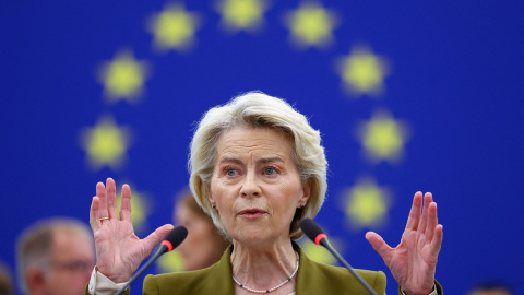 La presidenta de la Comisión Europea, Ursula von der Leyen, durante su intervención en el debate sobre el Estado de la Unión, en el Parlamento Europeo, en Estrasburgo (Francia). La presidenta de la Comisión Europea, Ursula von der Leyen, durante su intervención en el debate sobre el Estado de la Unión, en el Parlamento Europeo, en Estrasburgo (Francia).