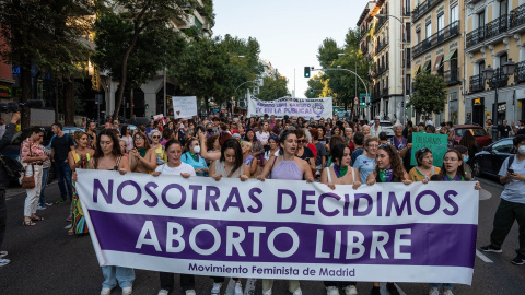Decenas de personas marchan en la manifestación por el Día de Acción Global por la despenalización del aborto. Decenas de personas marchan en la manifestación por el Día de Acción Global por la despenalización del aborto,