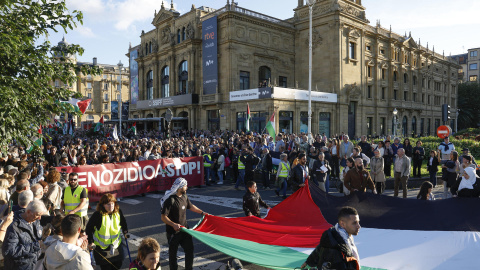 Protesta por Palestina en el festival de Cine de San Sebastián. Concentración propalestina en el 73 Festival Internacional de Cine de San Sebastián.