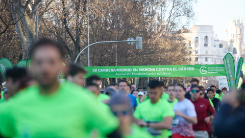 (Foto de ARCHIVO) Decenas de personas participan en la XII Carrera Madrid en Marcha contra el Cáncer 2025 en el Paseo de la Castellana, a 30 de marzo de 2025, en Madrid (España). Organizada por la Asociación Española contra el Cáncer (AECC), la marcha tie (Foto de ARCHIVO)Decenas de personas participan en la XII Carrera Madrid en Marcha contra el Cáncer 2025 en el Paseo de la Castellana, a 30 de marzo de 2025, en Madrid (España). Organizada por la Asociación Española contra el Cáncer (AECC), la marcha tiene como objetivo crear un movimiento social en torno a la lucha contra el cáncer. Cuenta con sus dos tradicionales circuitos de 4,5km y 10km, con salidas independientes, además de carreras infantiles y el Espacio de Actividades Familiares.Jesús Hellín / Europa Press30 MARZO 2025;CARRERA;CÁNCER;AECC30/3/2025