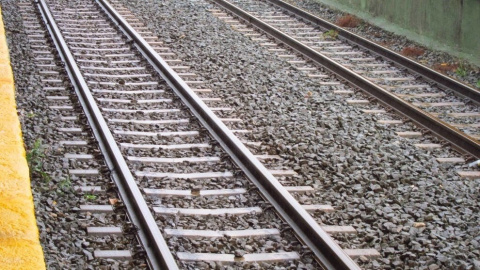 Una mujer de 27 años golpeada y arrollada por un tren en un paso a nivel de Polanco Una mujer de 27 años golpeada y arrollada por un tren en un paso a nivel de Polanco