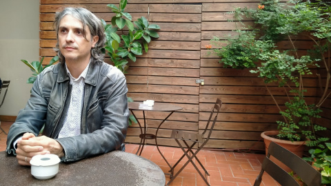 El periodista Roger Mateos en l'entrevista amb 'Públic'.